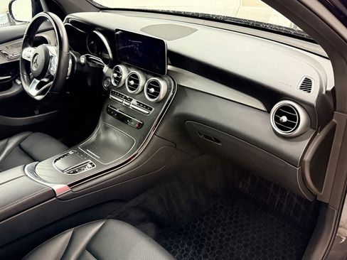 Used 2022 Mercedes-Benz GLC 300 image 30