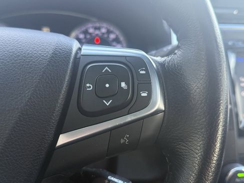 Used 2015 Toyota Camry XLE image 26