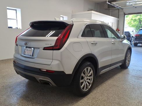 Used 2020 Cadillac XT4 Premium Luxury w/ Cold Weather Package AWD/4WD image 4