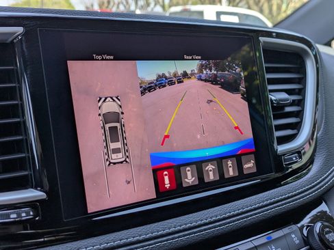 New 2026 Chrysler Pacifica Select FWD image 23