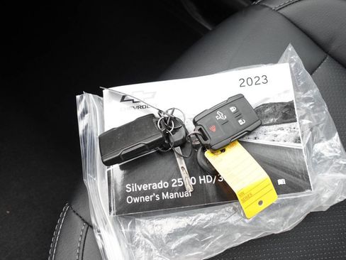 Used 2023 Chevrolet Silverado 2500 LT w/ Snow Plow Prep/Camper Package image 38