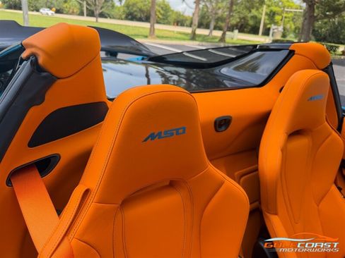 Used 2022 McLaren 765LT RWD image 35