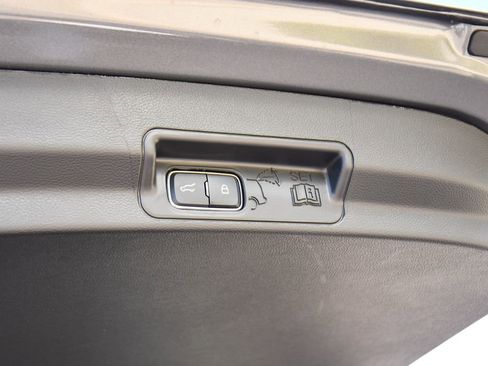 Used 2026 Ford Explorer Active w/ Active Comfort Package AWD/4WD image 21
