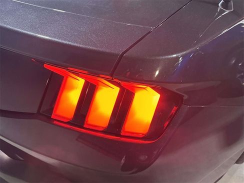Used 2024 Ford Mustang GT Premium image 12
