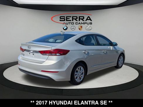 Used 2017 Hyundai Elantra SE FWD image 11