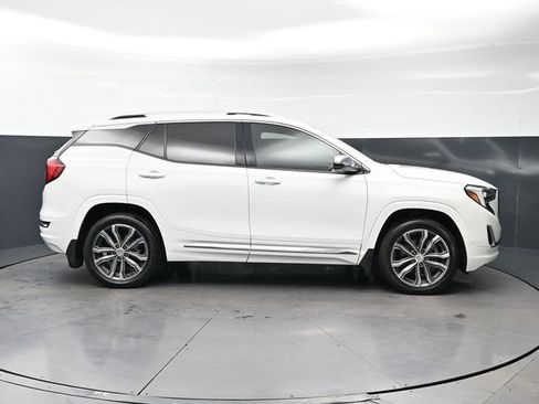 Used 2020 GMC Terrain Denali w/ LPO, Floor Liner Package AWD/4WD image 4