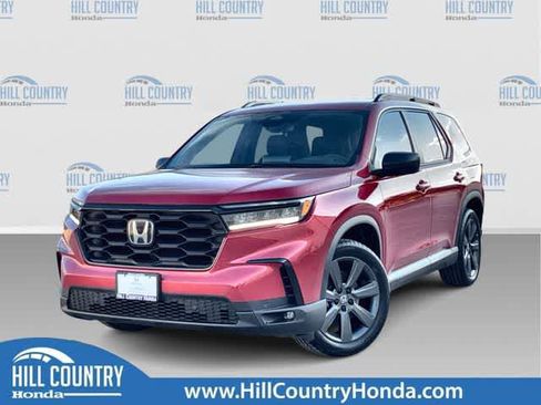 Used 2023 Honda Pilot Sport image 1