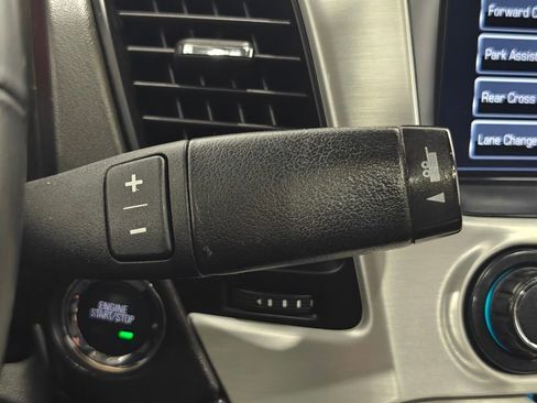 Used 2020 GMC Yukon XL SLT w/ Premium Edition image 56