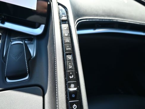 Used 2024 Chevrolet Corvette Stingray Preferred Conv w/ Z51 Performance Package image 32