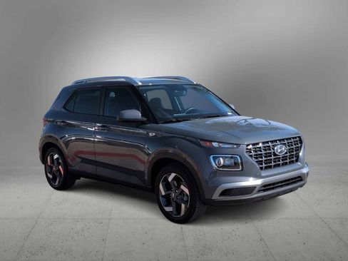 New 2026 Hyundai Venue SEL FWD image 2