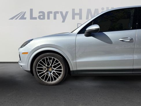 Used 2020 Porsche Cayenne S image 10