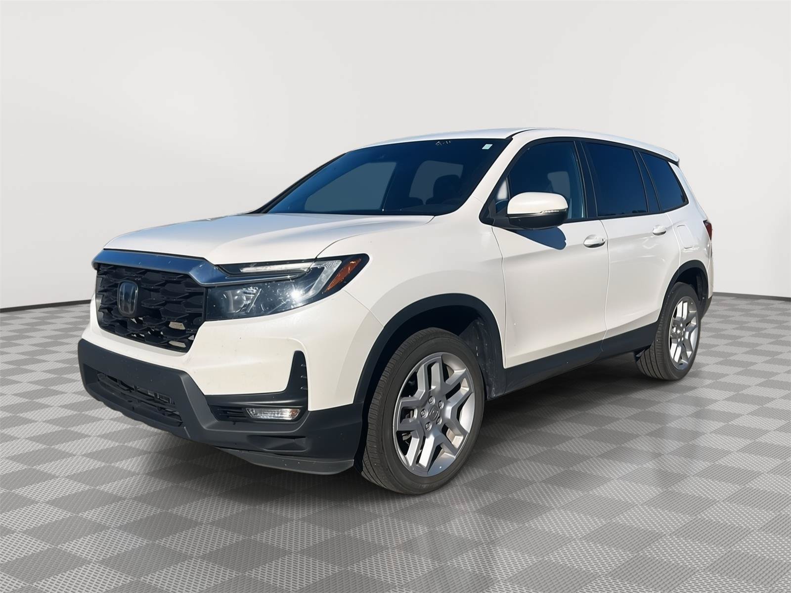 Certified 2025 Honda Passport EX-L image 25