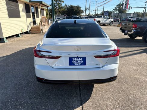 Used 2025 Toyota Camry XLE image 7