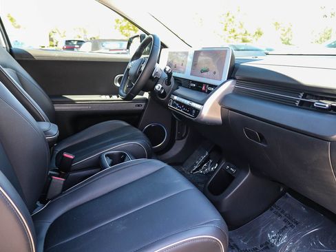 Used 2023 Hyundai Ioniq 5 Limited AWD/4WD image 16