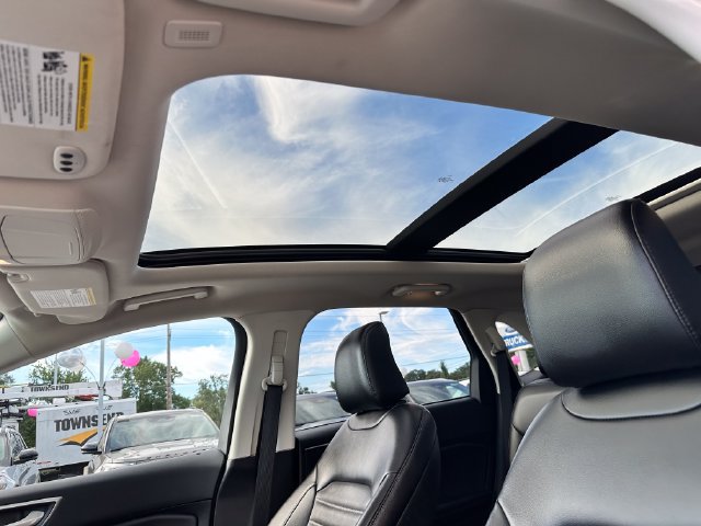 Certified 2024 Ford Edge SEL w/ Convenience Package AWD/4WD image 13