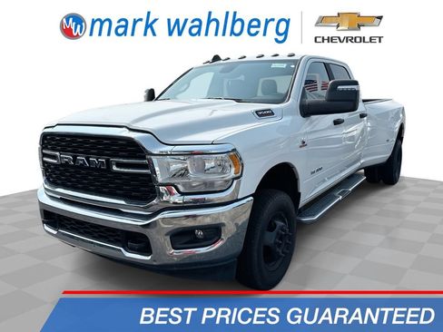 Used 2024 RAM 3500 Big Horn AWD/4WD image 1