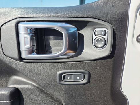 Used 2024 Jeep Wrangler Sport S image 38