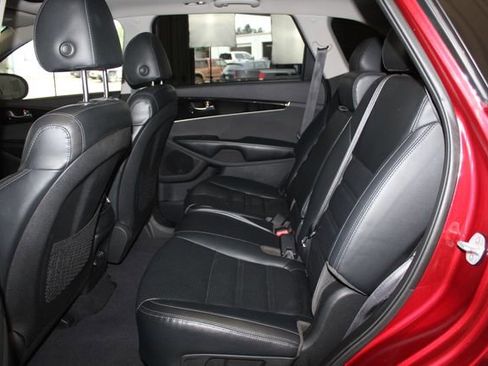Used 2020 Kia Sorento EX FWD image 18