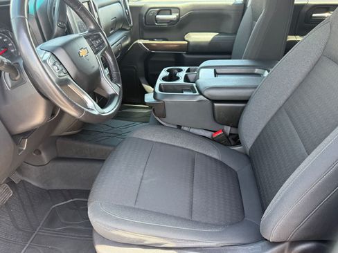 Used 2021 Chevrolet Silverado 1500 LT AWD/4WD image 12