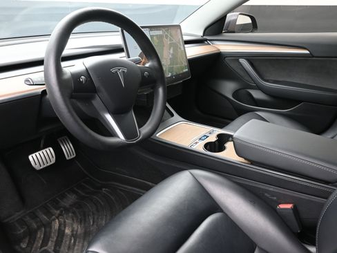 Used 2022 Tesla Model 3 Performance image 10