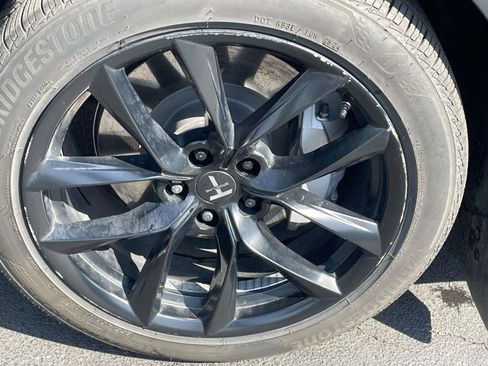 Used 2022 Tesla Model Y Long Range AWD/4WD image 9