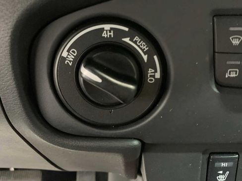 Used 2024 Nissan Frontier PRO-4X w/ Pro Convenience Package AWD/4WD image 7