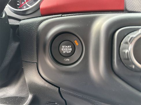 Used 2018 Jeep Wrangler Unlimited Rubicon image 18