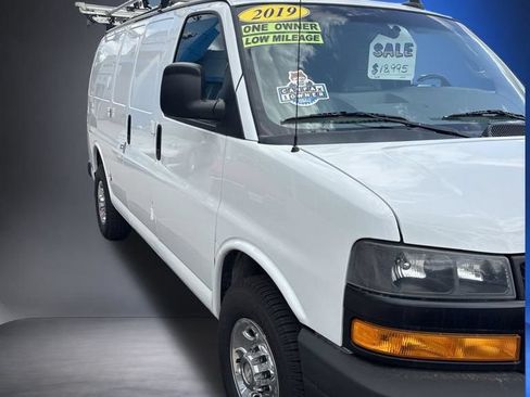 Certified 2019 Chevrolet Express 2500 w/ Driver Convenience Package RWD image 6