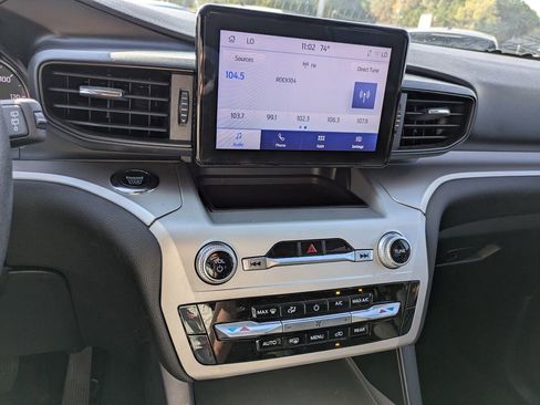 Used 2023 Ford Explorer XLT image 14