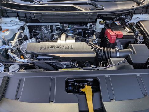 New 2026 Nissan Rogue Platinum AWD/4WD image 13