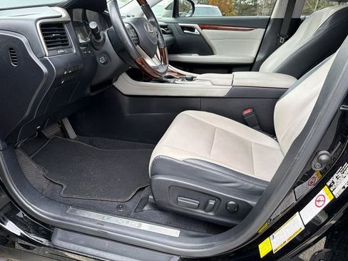 Used 2018 Lexus RX 350L FWD w/ Premium Package image 9