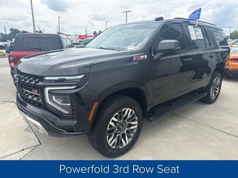 Used 2025 Chevrolet Tahoe Z71 w/ Comfort Package AWD/4WD image 3