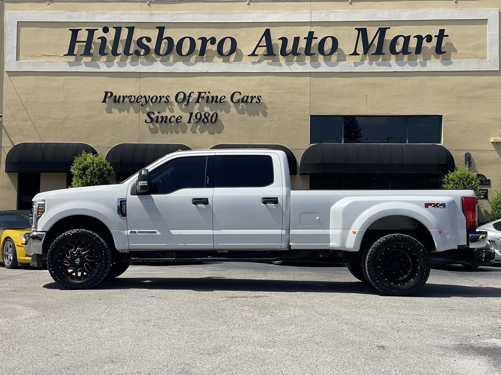 Used 2019 Ford F350 XLT AWD/4WD image 3