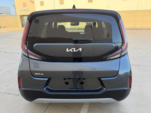 Used 2023 Kia Soul LX w/ Option Group 015 FWD image 6