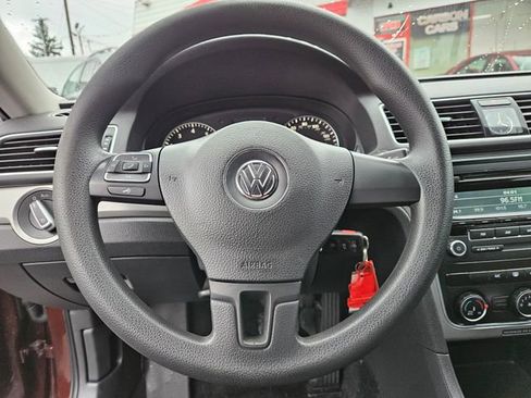Used 2014 Volkswagen Passat 1.8T S image 22