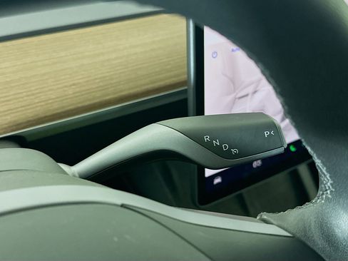 Used 2023 Tesla Model 3 Standard Range image 24