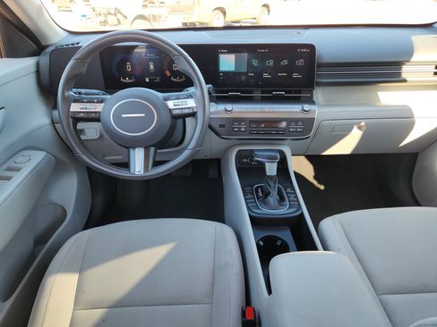 Used 2025 Hyundai Kona SEL image 10
