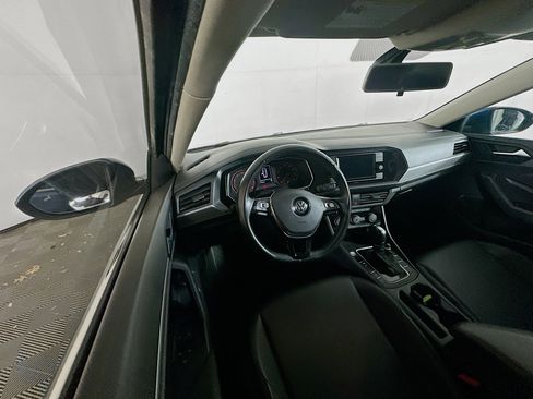 Used 2019 Volkswagen Jetta SE FWD image 18