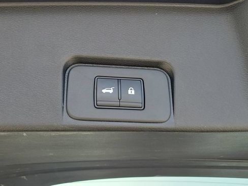 Used 2025 Nissan Rogue SV FWD image 15