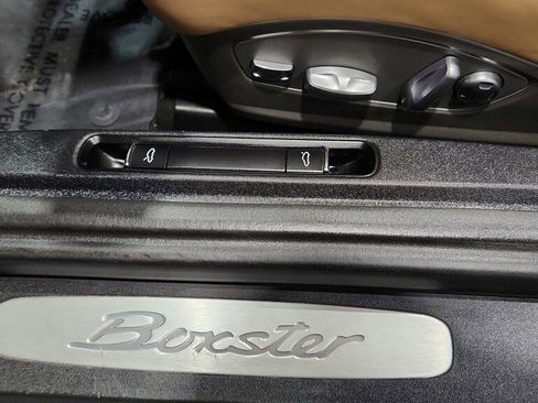 Used 2019 Porsche 718 Boxster image 25