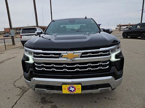 Used 2023 Chevrolet Silverado 1500 LTZ w/ Z71 Off-Road Package image 8