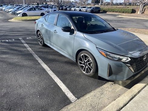 Used 2024 Nissan Sentra SR image 9
