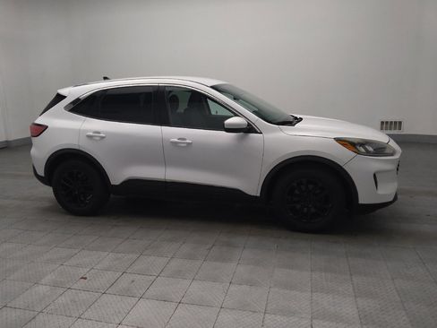 Used 2020 Ford Escape SE image 11