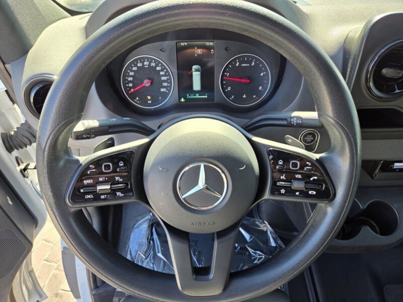 Used 2024 Mercedes-Benz Sprinter 2500 image 25