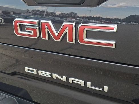Used 2024 GMC Sierra 1500 Denali w/ Technology Package AWD/4WD image 24