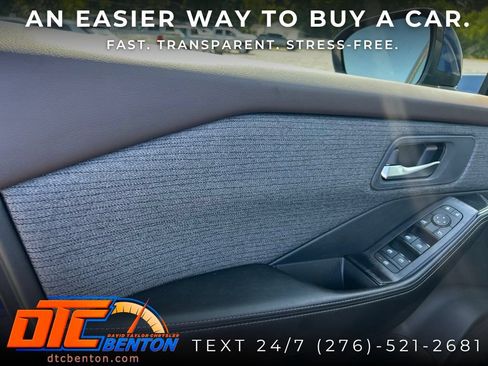 Used 2023 Nissan Rogue SV FWD image 11