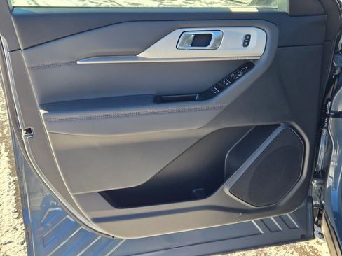 New 2026 Ford Explorer Active w/ Active Comfort Package image 21