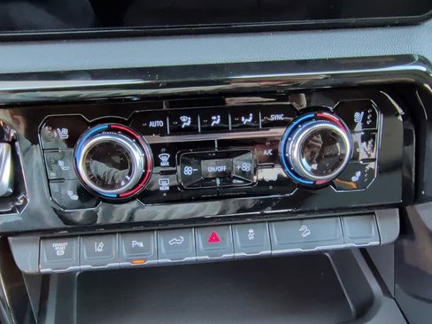 New 2026 GMC Sierra 2500 AT4 w/ AT4 Premium Plus Package image 29