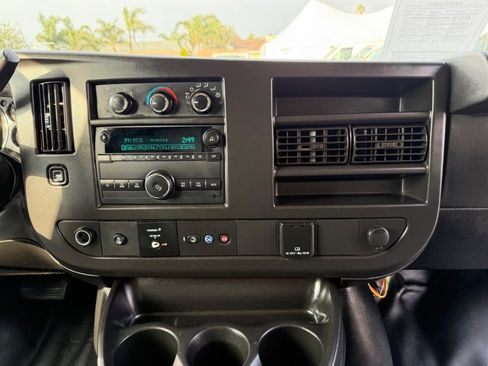 Used 2019 Chevrolet Express 2500 image 24