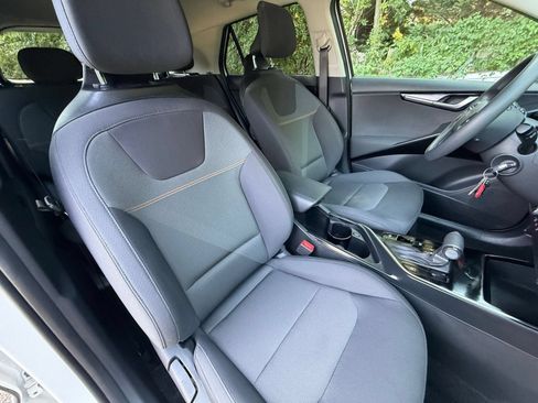 Used 2026 Kia Niro LX FWD image 34